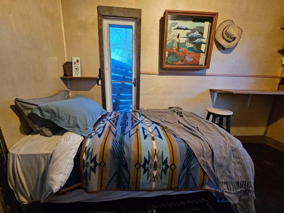 Eastend Blue Dog Accommodations מראה חיצוני תמונה